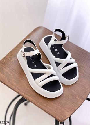 Босоножки шлепки натуральная кожа белый