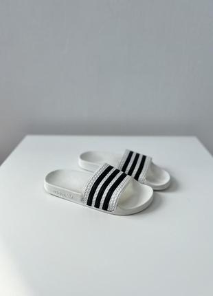 Шлепанцы adidas slippers