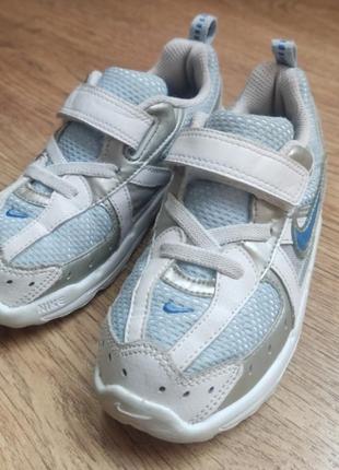 Кроссовки nike, 26