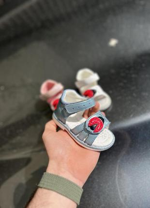 Босоніжки сандалі дитячі