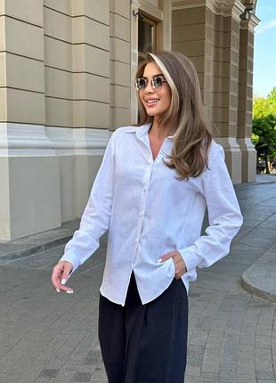 Біла лляна сорочка
