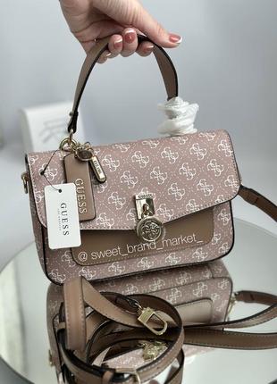 Сумка guess пудровая летняя в монограмме