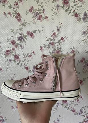 Рожеві кеди converse з вишивкою