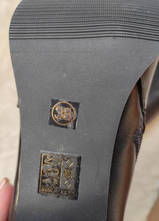 Черные кожаные высокие деми сапоги за колено на каблуке ботфорты сапожки стрейч с резинкой10 фото