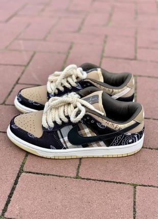 Женские кроссовки nike sb dunk low x travis scott cactus jack7 фото