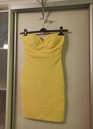 Женское стильное платье желтого цвета1 фото