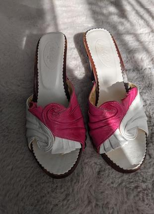 Шлепанцы.новые.размер 37.маломерят,на 36.