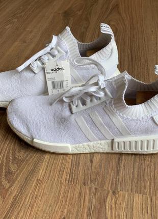 Оригінальні кросівки adidas nmd r1