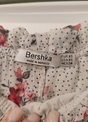 Топ bershka4 фото