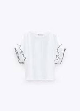 Футболка с акцентными рукавами zara