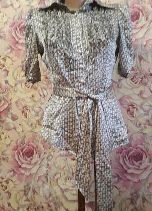 Шелковая блуза с рюшами и жемчужинами