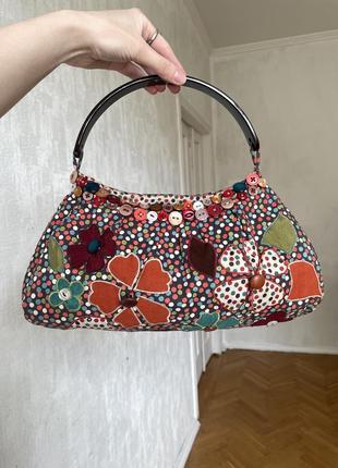 Неймовірна вінтажна сумочка багет з різними ґудзиками та ретро квітами пластмасова ручка сумочка у горох