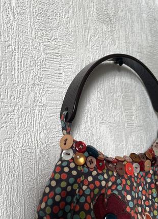 Невероятная винтажная сумочка багет с различными пуговицами и ретро цветами пластмассовая ручка сумочка в горох5 фото