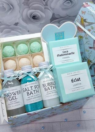 Подарунок дівчині, бьюті-бокс, подарунковий набір