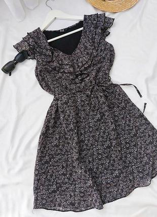 Шифиновое платье в цветочный принт.