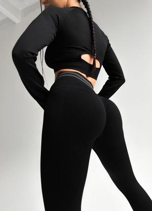Бесшовный женский костюм для спорта и фитнеса sport черный (рашгард, леггинсы)4 фото