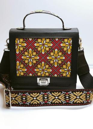 Сумка с вышивкой, вышитая сумка, сумка с орнаментом, кожаная сумка, выполненная в украинском