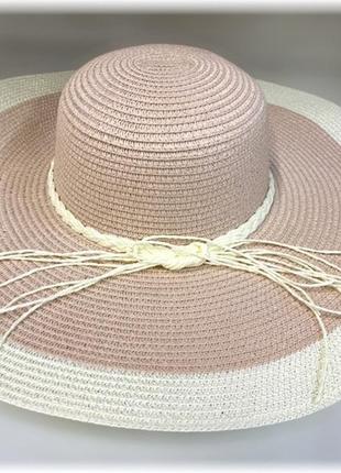 Жіночий капелюх із широкими крисами ніжно-рожевого кольору1 фото