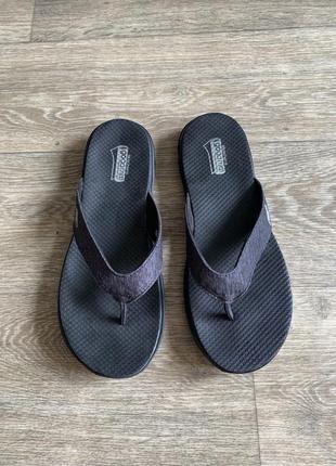 Шльопанці skechers