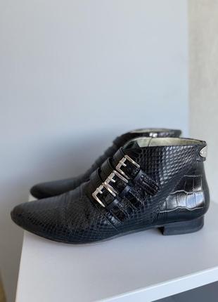 Michael kors шкіряні чоботи козаки