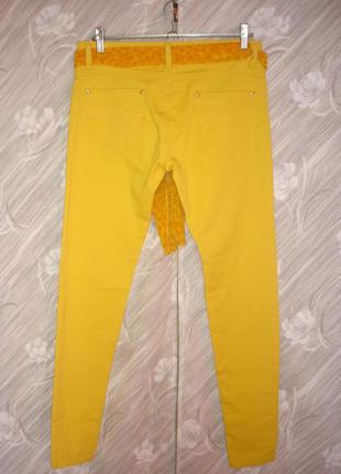 Желтые легкие джинсы с шифоновым поясом "super skinny" мадрид4 фото