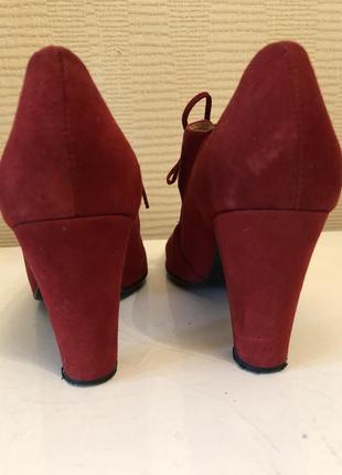 Елегантні червоні замшеві туфлі на зав'язках!4 фото
