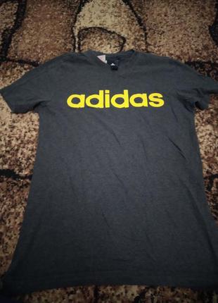 Футболка adidas