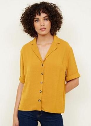 Стильная однотонная блуза в ретро стиле горчичного цвета