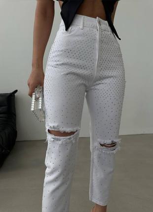 Білі джинси зі стразами3 фото
