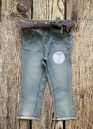 Укороченные джинсы