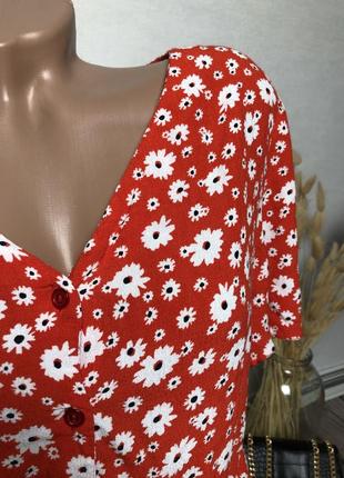 Укороченная блузка на пуговицах мелкие цветы2 фото