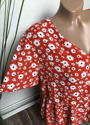 Укороченная блузка на пуговицах мелкие цветы4 фото