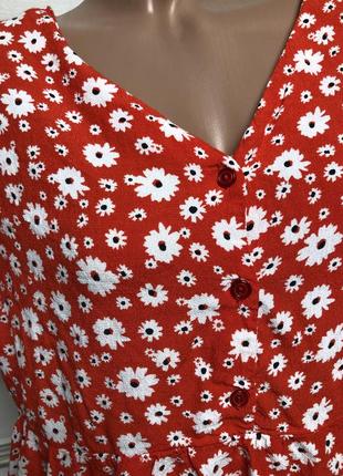 Укороченная блузка на пуговицах мелкие цветы5 фото