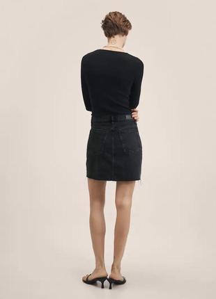 Черная джинсовая юбка с необработанным краем от mango размеры: xs, s, m3 фото