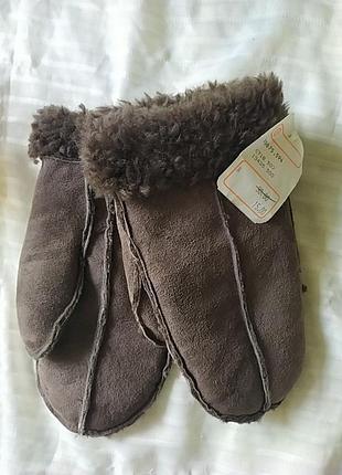 Варежки новые.