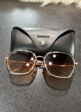 Женские солнцезащитные очки dior
