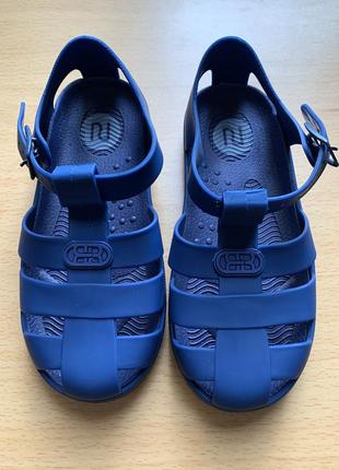 Сандалии : резиновые : кроксы