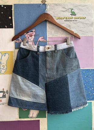 Оригинальная джинсовая юбка из кусочков в стиле пэчворк