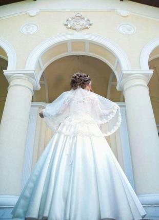 Не венчанное свадебное платье. атлас!3 фото