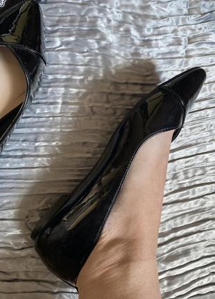 Балетки черные женские туфли лаковые острый носок- 38р8 фото