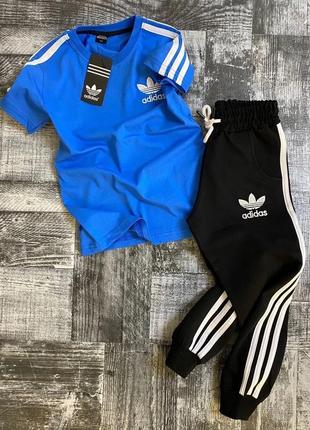 Стильный костюмчик adidas двойка 
футболка +спортивные штаны туречица