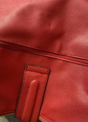 Женская красная сумка2 фото
