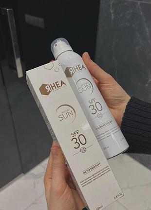 Rhea cosmetics spf50 invisible sun невидимый спрей лицо+тело spf30