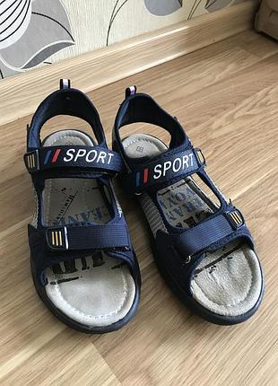 Літні босоніжки для хлопчика