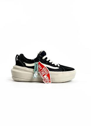 Жіночі кросівки vans