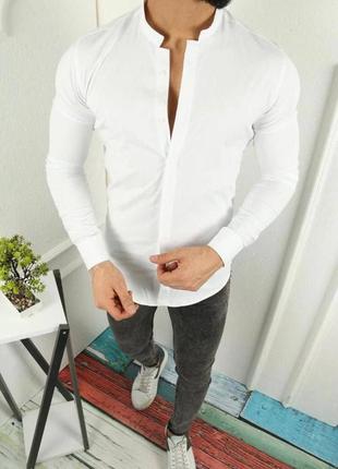 Мужская белая приталенная рубашка