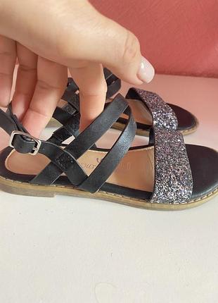 Босоножки для девочки 2