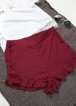 Бордовые шорты 38 м размер h&m тонкие шорты с рюшами1 фото