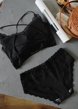 Черный комплект белья
