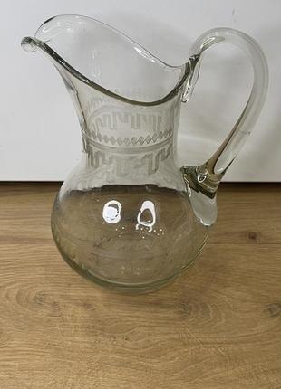 Старовинний скляний  кувшин